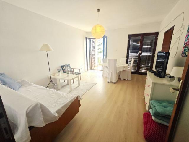 NOVI VINODOLSKI, WOHNUNG 2BR + SCHLAFZIMMER