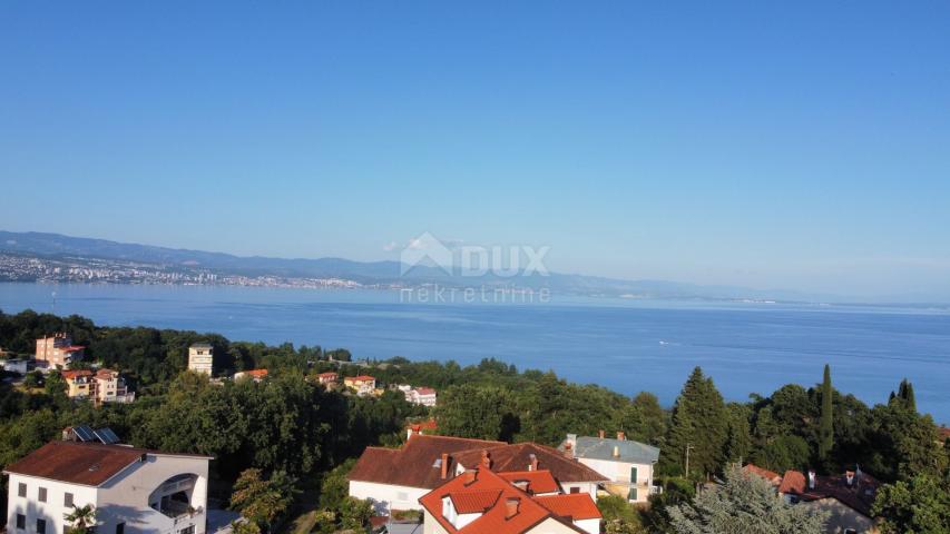 OPATIJA, OPRIĆ - Grundstück mit Meerblick und Projekt für 3 Wohnungen