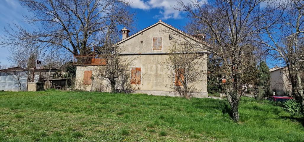 ISTRA, PAZIN - Samostojeća kamena starina s iznimnim potencijalom