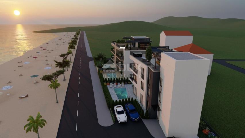 ZADAR, SUKOŠAN – Luxuriöses Apartment mit Swimmingpool im Bau, 1. Reihe zum Meer CS02