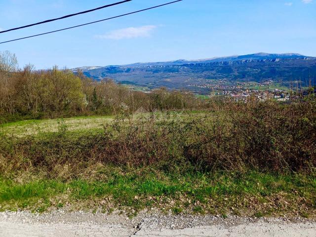 Land Buzet, 10.498m2