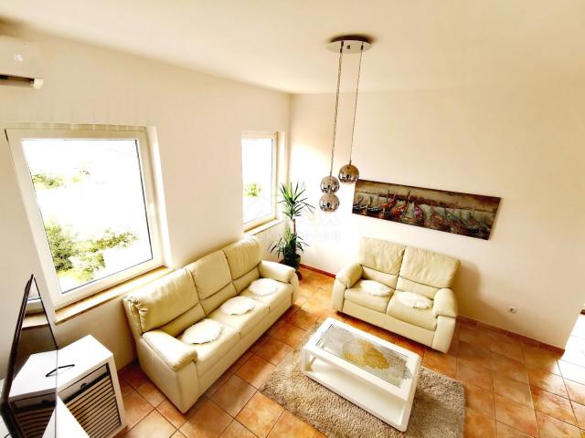 Apartment Njivice, Omišalj, 153m2