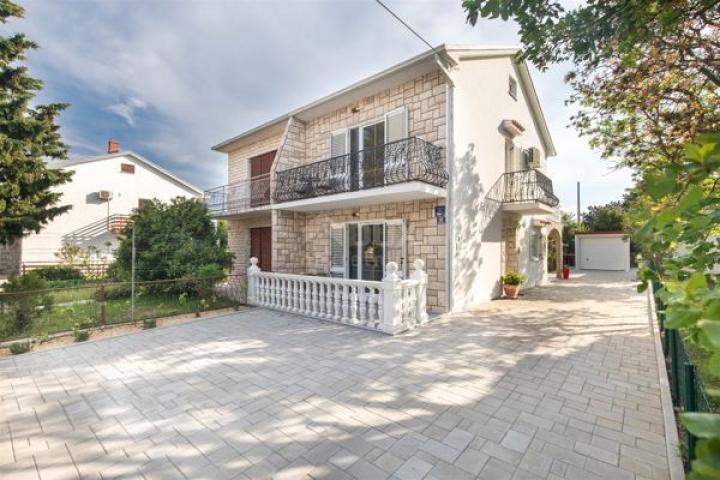 CRIKVENICA, JADRANOVO - schönes Ferienhaus 92m2