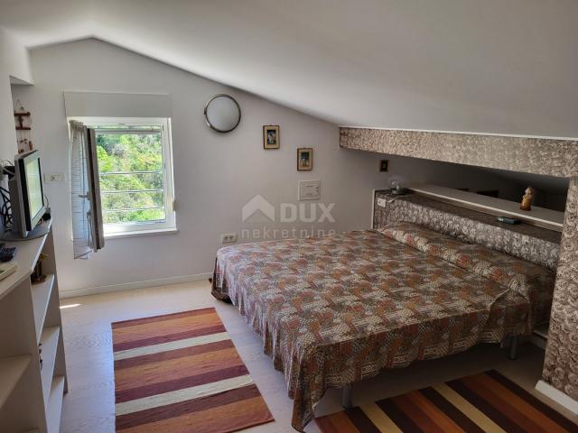 ZADAR, PAKOŠTANE - Two-story apartment with a beautiful view