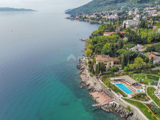 OPATIJA, LOVRAN – Neu – Grundstück für den Bau eines Hotel- und Geschäftszentrums, 300 m vom Meer en