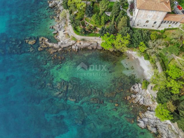 OPATIJA, LOVRAN – Neu – Grundstück für den Bau eines Hotel- und Geschäftszentrums, 300 m vom Meer en