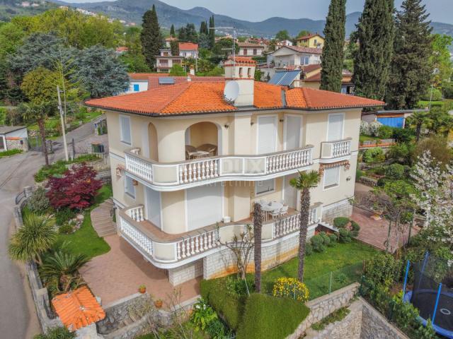 OPATIJA - prekrasna vila 200 metara od plaže s panoramskim pogledom na more i bogatom okućnicom