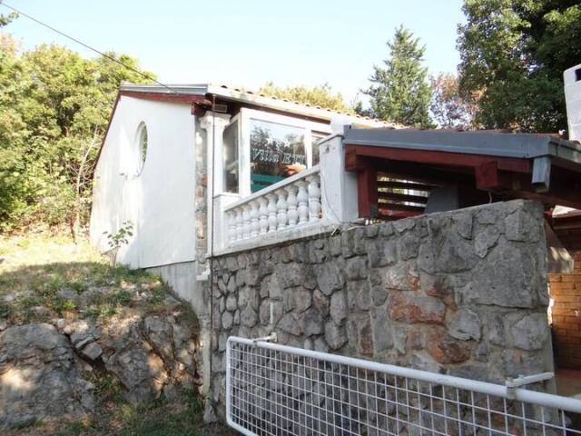 NOVI VINODOLSKI, KLENOVICA - detached house with sea view + garden! OPPORTUNITY!