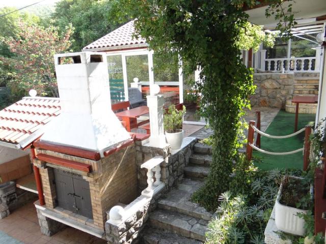 NOVI VINODOLSKI, KLENOVICA - detached house with sea view + garden! OPPORTUNITY!