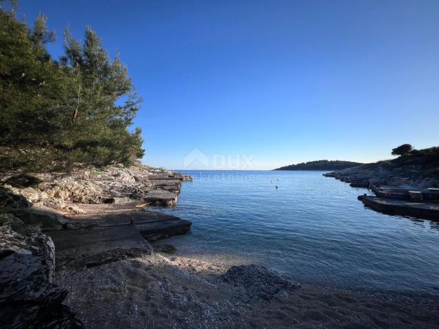 ŠIBENIK, ROGOZNICA - Stan u blizini plaže