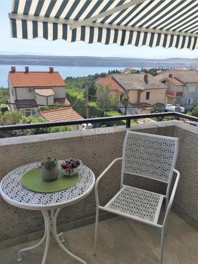 CRIKVENICA, JADRANOVO - lijepa kuća s pet apartmana