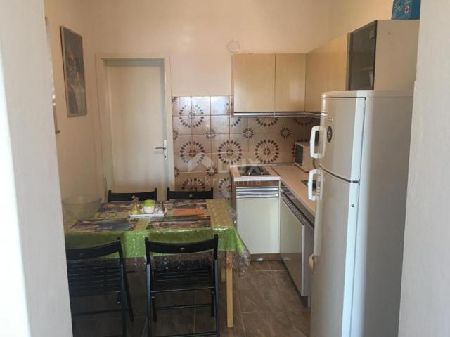 CRIKVENICA, JADRANOVO - lijepa kuća s pet apartmana