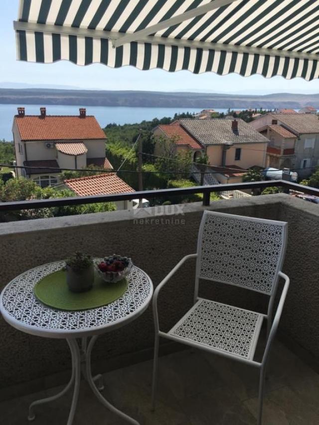 CRIKVENICA, JADRANOVO - lijepa kuća s pet apartmana