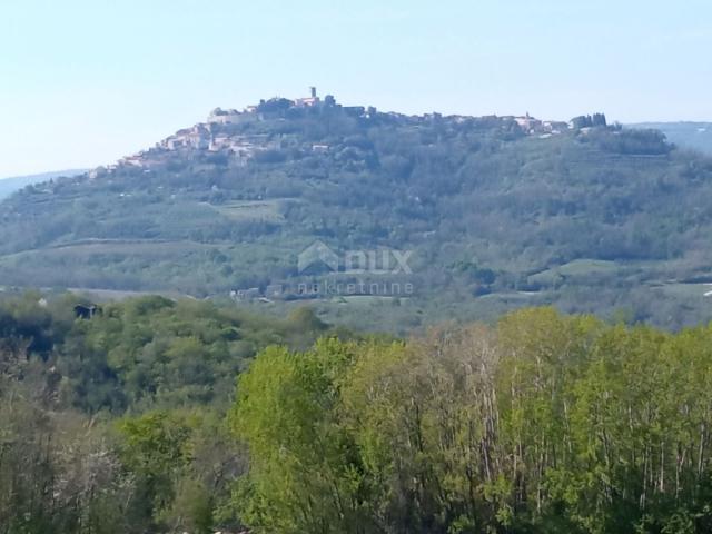 ISTRA, MOTOVUN, OKOLICA - Kompleks građevinskog i poljoprivrednog zemljišta na osami s pogledom na M