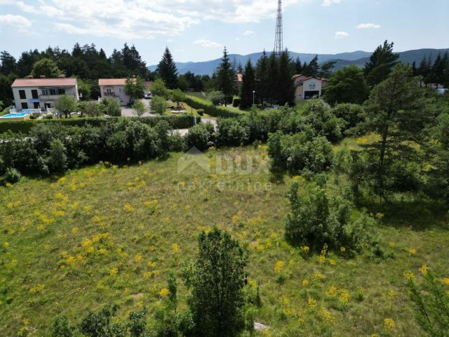 MATULJI, JURDANI, RUPA - Baugrundstück 9000m2 mit GEBÄUDE. GENEHMIGUNG für ein Hallen- und Gewerbewo