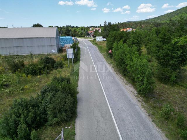 MATULJI, JURDANI, RUPA - Baugrundstück 9000m2 mit GEBÄUDE. GENEHMIGUNG für ein Hallen- und Gewerbewo