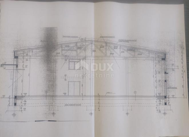 MATULJI, JURDANI, RUPA - Baugrundstück 9000m2 mit GEBÄUDE. GENEHMIGUNG für ein Hallen- und Gewerbewo