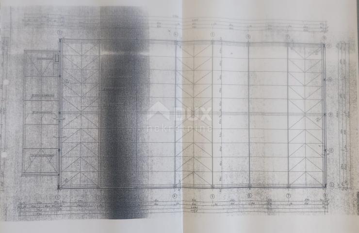 MATULJI, JURDANI, RUPA - Baugrundstück 9000m2 mit GEBÄUDE. GENEHMIGUNG für ein Hallen- und Gewerbewo