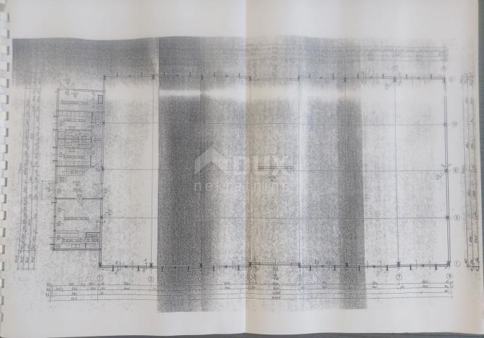 MATULJI, JURDANI, RUPA - Baugrundstück 9000m2 mit GEBÄUDE. GENEHMIGUNG für ein Hallen- und Gewerbewo