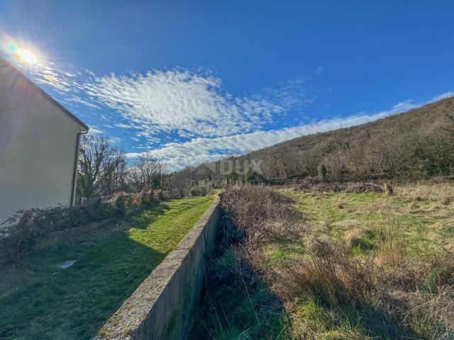 OPATIJA, POBRI - land of 2875 m2 for the construction of several buildings or villas with a swimming