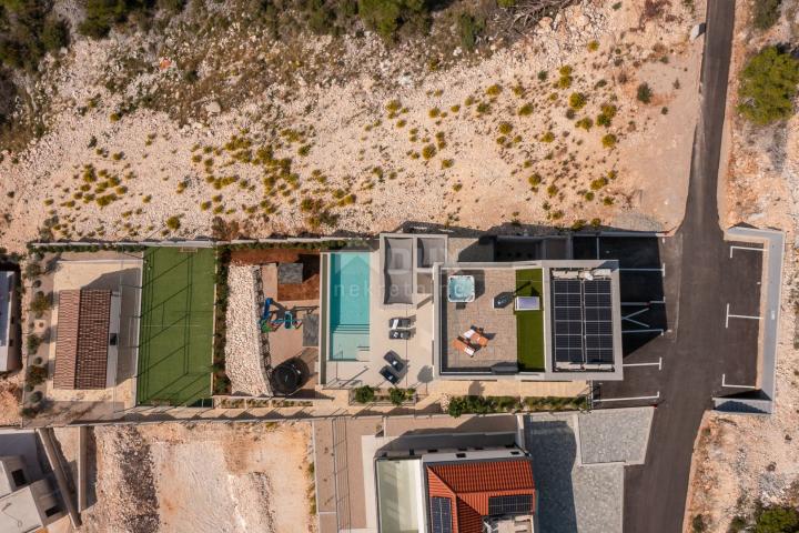 DALMATIA, ŠIBENIK - Luxury villa with swimming pool, soccer field and sauna