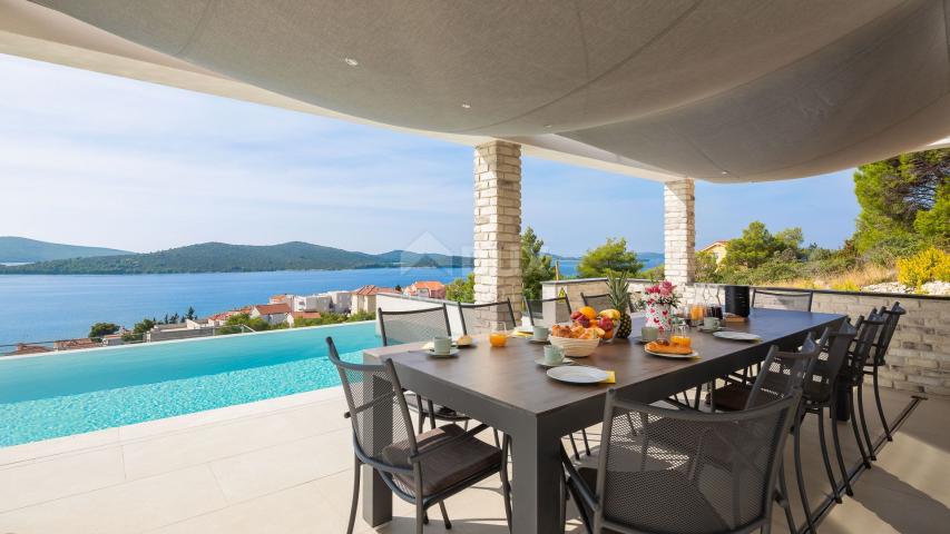 DALMATIA, ŠIBENIK - Luxury villa with swimming pool, soccer field and sauna