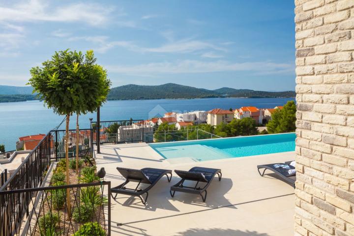 DALMATIA, ŠIBENIK - Luxury villa with swimming pool, soccer field and sauna