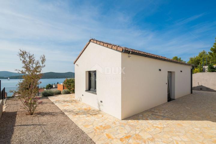 DALMATIA, ŠIBENIK - Luxury villa with swimming pool, soccer field and sauna