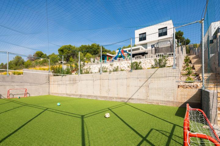 DALMATIA, ŠIBENIK - Luxury villa with swimming pool, soccer field and sauna