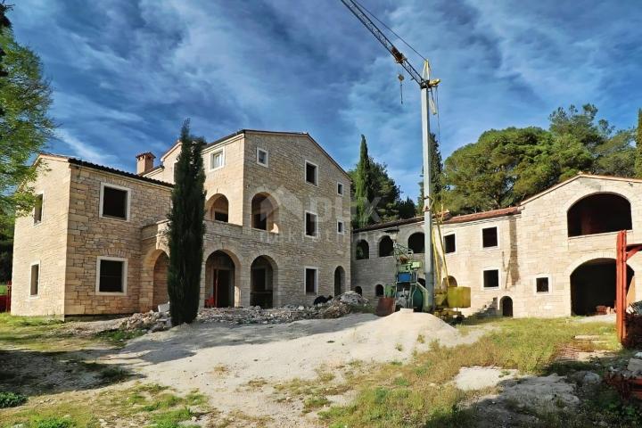 ISTRA, ROVINJ - Veličanstvena kamena vila