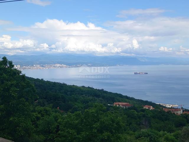 OPATIJA, POLJANE - Prekrasna samostojeća kuća s bazenom, garažom i pogledom na more