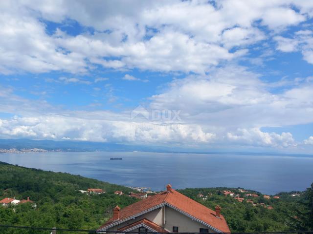 OPATIJA, POLJANE - Prekrasna samostojeća kuća s bazenom, garažom i pogledom na more