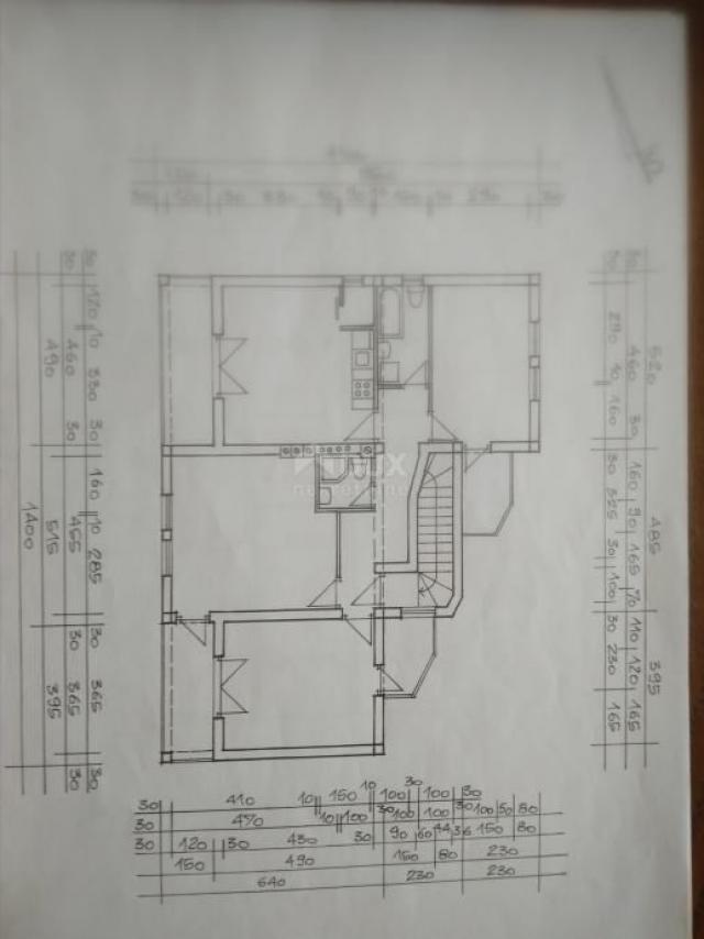 KRK, MALINSKA - Apartmenthaus in der Renovierungsphase, 5 separate Einheiten!