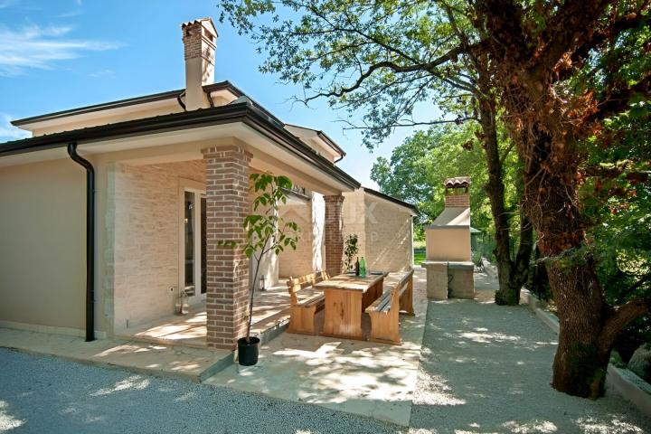 ISTRIEN, TINJAN - Haus mit Swimmingpool am Rande des Dorfes