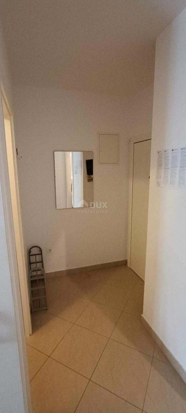 OTOK PAG, NOVALJA - Apartman sa uhodanim iznajmljivanjem, vrtom i terasom 900m od mora!