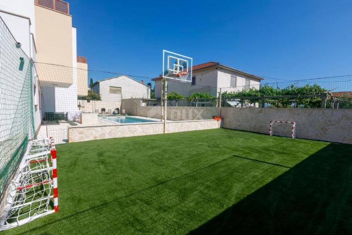 DALMATIA, KAŠTELA Luxury villa with sea view