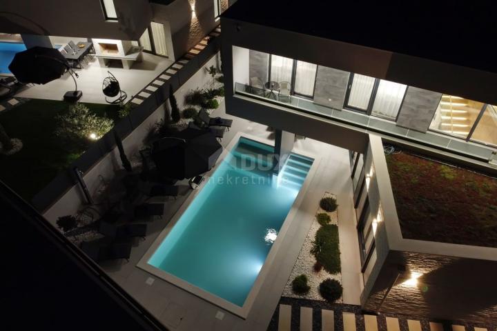 ZADAR, ZATON - Move-in and Superbly Furnished Villa with Heated Pool and Spacious Yard