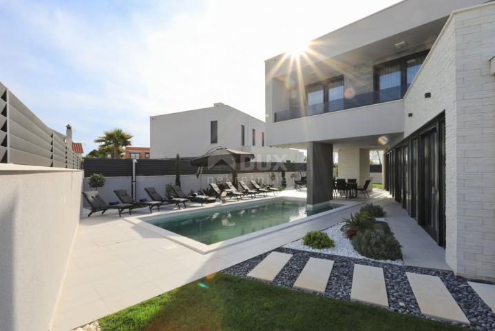 ZADAR, ZATON - Move-in and Superbly Furnished Villa with Heated Pool and Spacious Yard