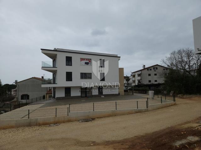 Poreč, fantastische Wohnung im Erdgeschoss 500 m vom Meer entfernt!