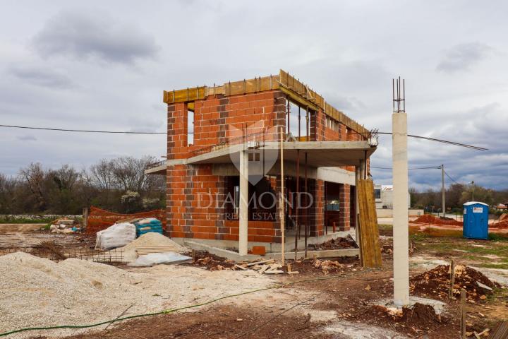 Poreč, Umgebung, schönes Haus mit Pool in ruhiger Lage