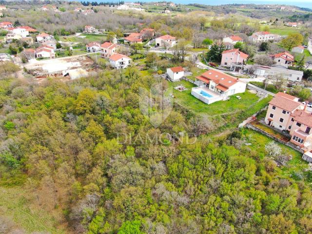 Labin, Bauland am Stadtrand