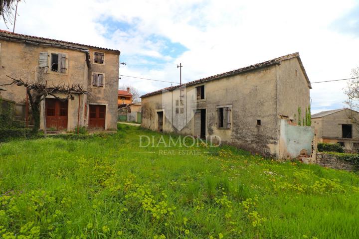 Žminj, stone house for renovation with a large garden