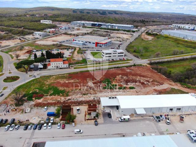 Labin, građevinsko zemljište u industrijskoj zoni 