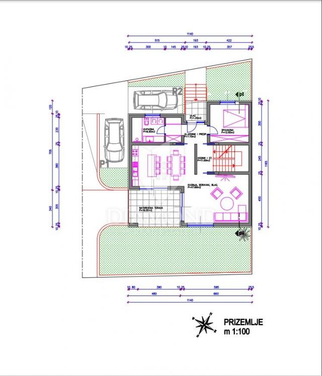 Luxushaus in einem ruhigen Vorort von Pula auf drei Etagen