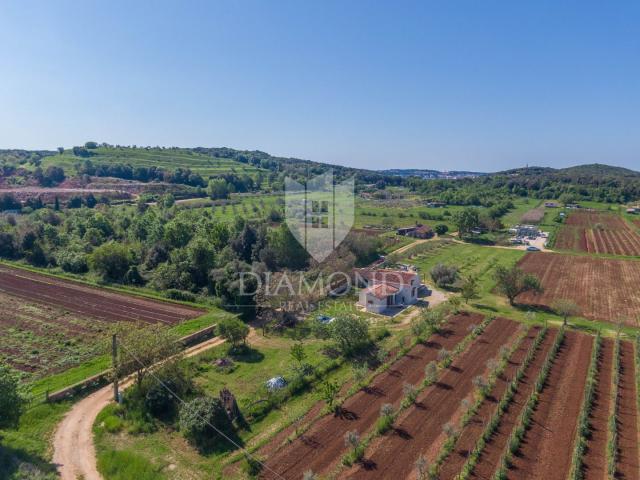 Rovinj, šarmantna kuća sa velikom okućnicom