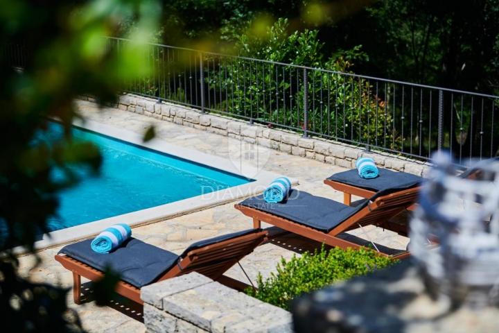 Kaštel, Umgebung! Wunderschöne istrische Steinvilla mit Pool!