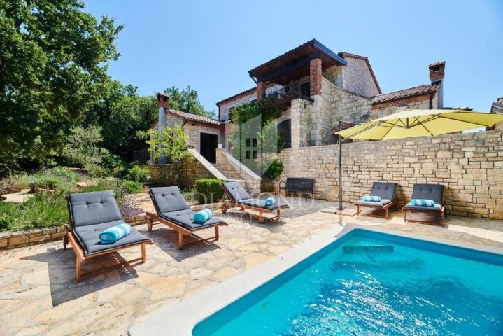 Kaštel, Umgebung! Wunderschöne istrische Steinvilla mit Pool!