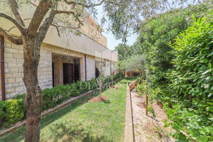 Pula-Bereich, Haus mit einem schönen Garten und Blick auf das Meer