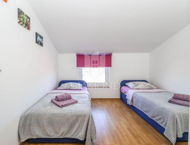 Pula, Center apartment in the attic in a top location