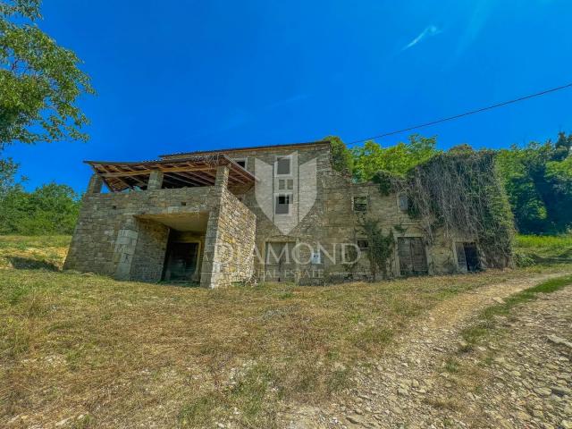 Motovun-Gebiet, Haus zur Anpassung inmitten der Natur